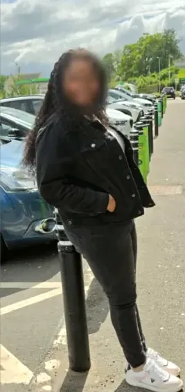 Daniela, 33