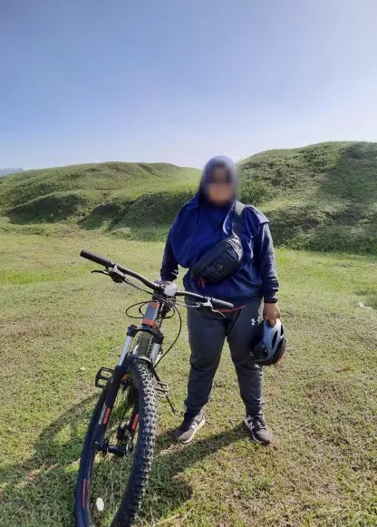 Kim, 27