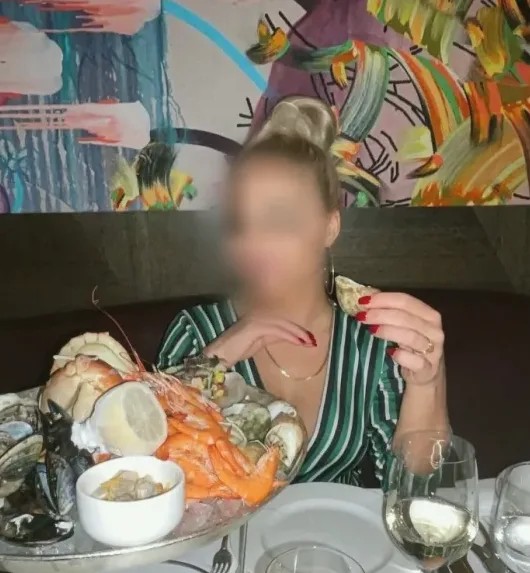 Kim, 32