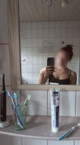Marina, 18
