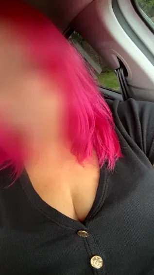 Rebecca, 37