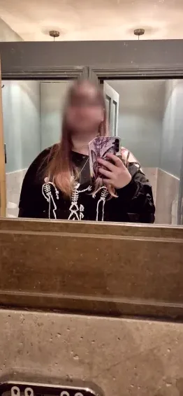 Rebecca, 21